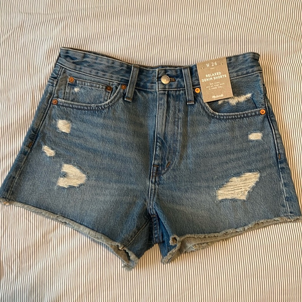 NWT Madewell relaxed, denim shorts, light/medium blue wash